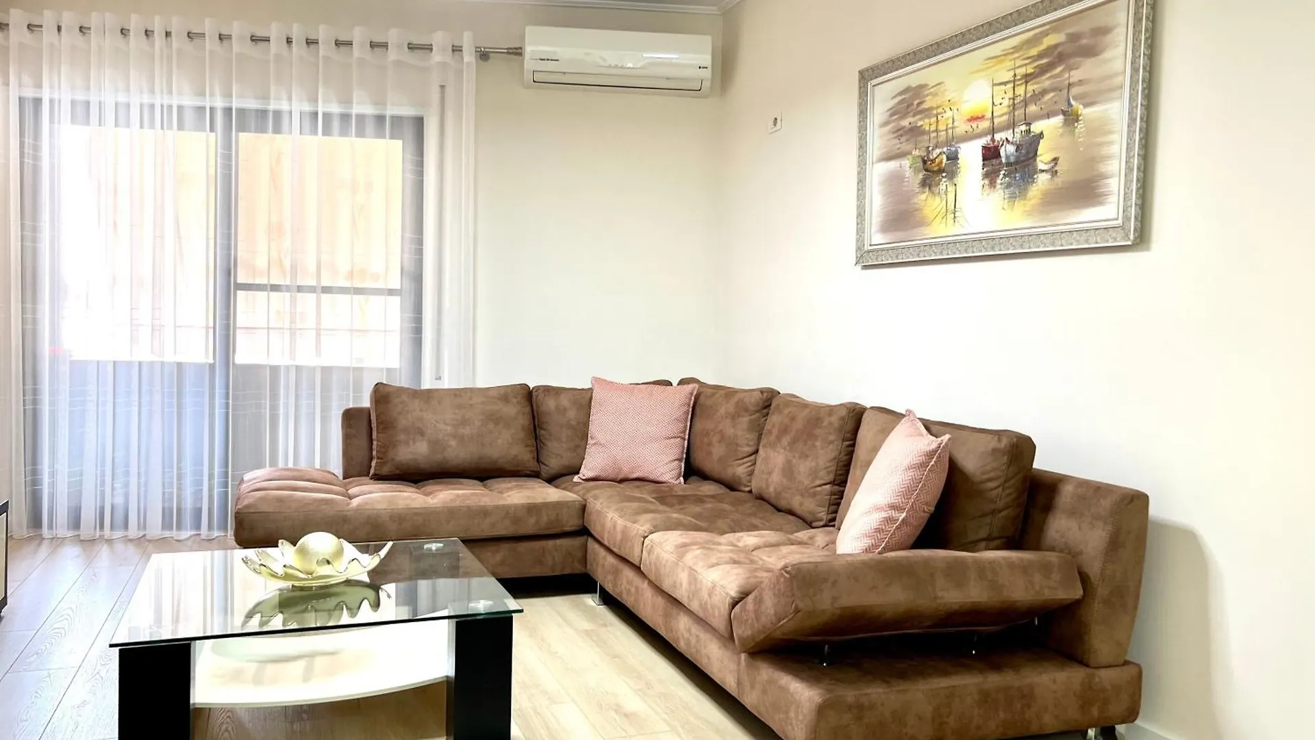 New Bazaar Cozy Apartments - Apartment 1 , 2 , 3 And 4 Tirana