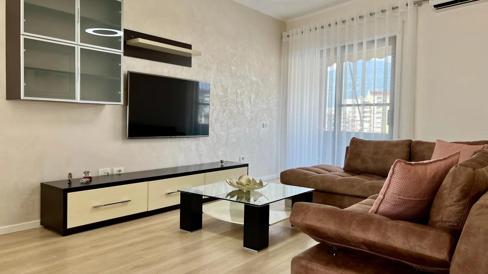 New Bazaar Cozy Apartments - Apartment 1 , 2 , 3 And 4 Tirana Albania