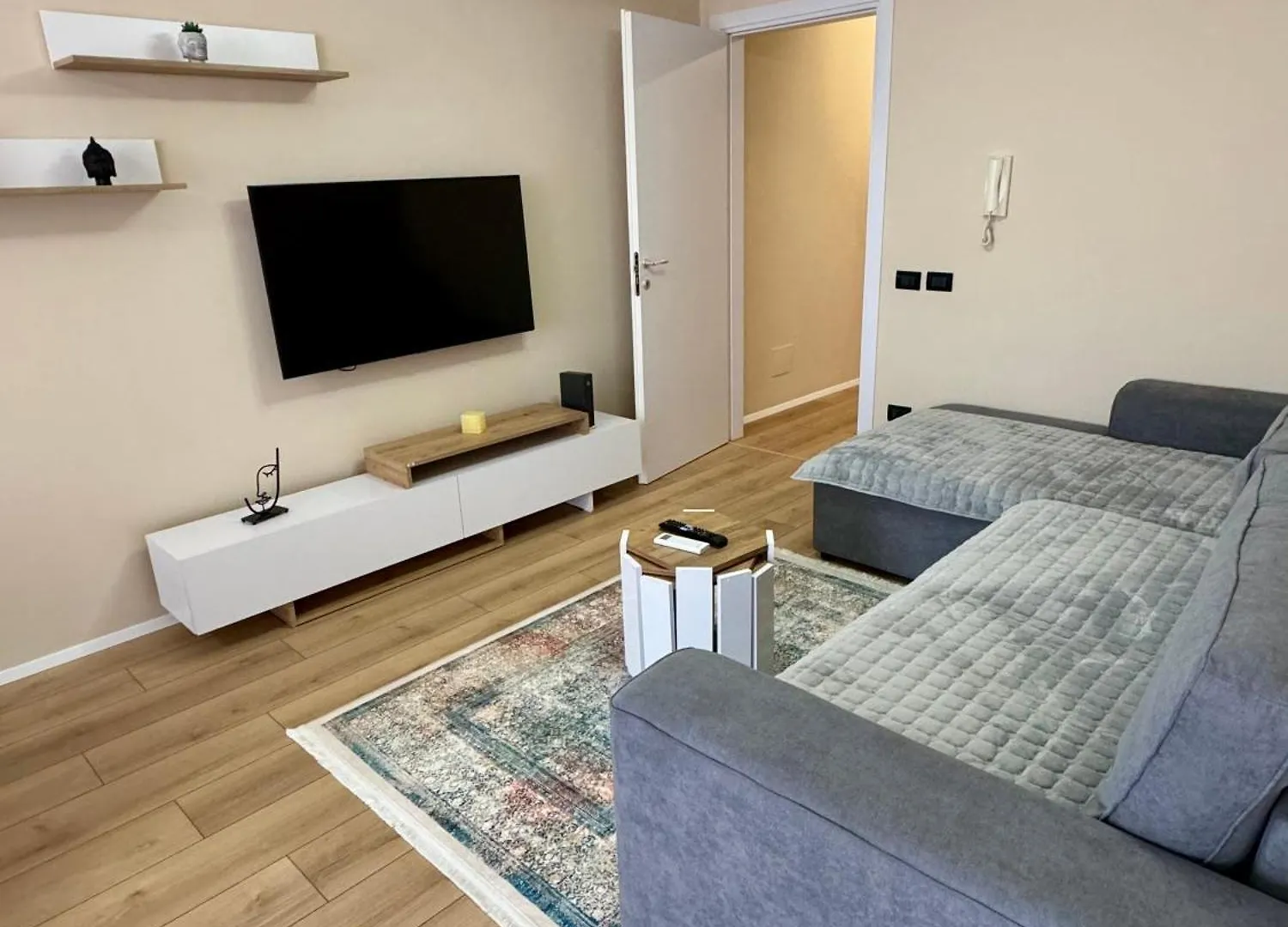 New Bazaar Cozy Apartments - Apartment 1 , 2 , 3 And 4 Tirana